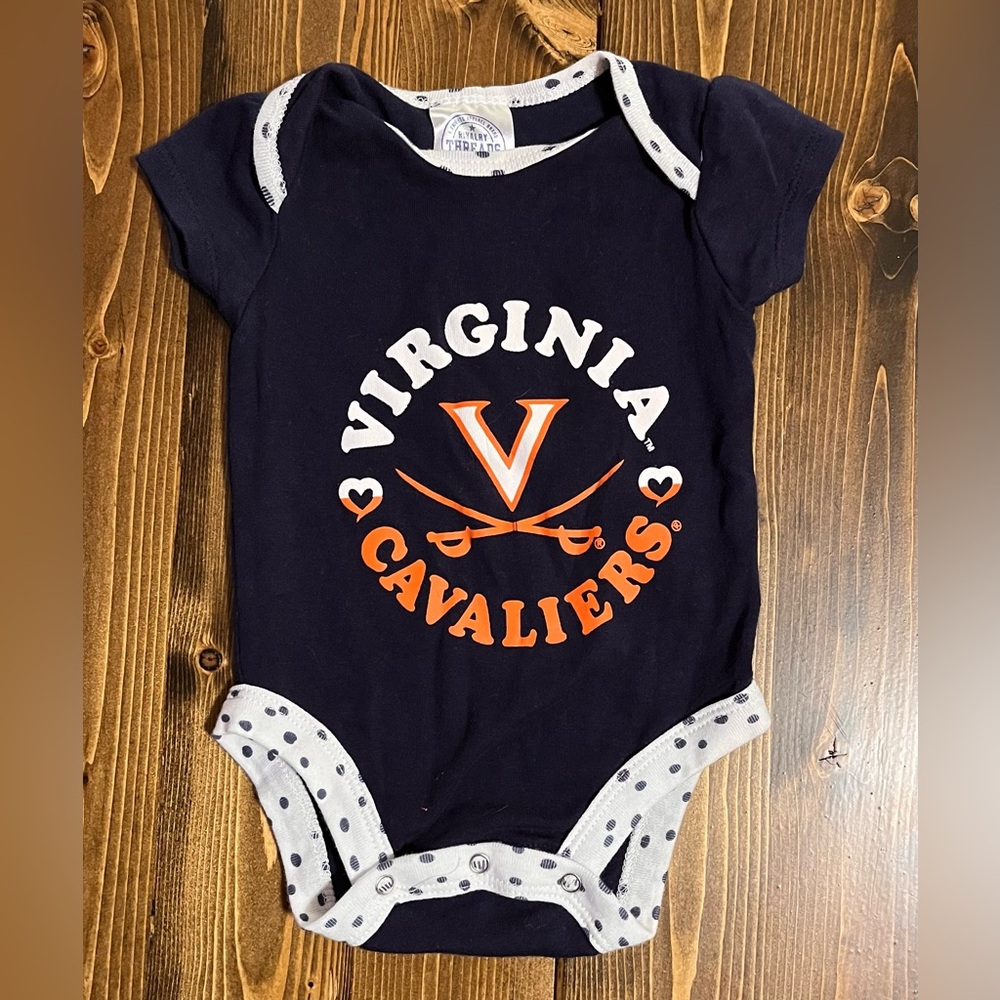 UVA onesie size 0-3 months